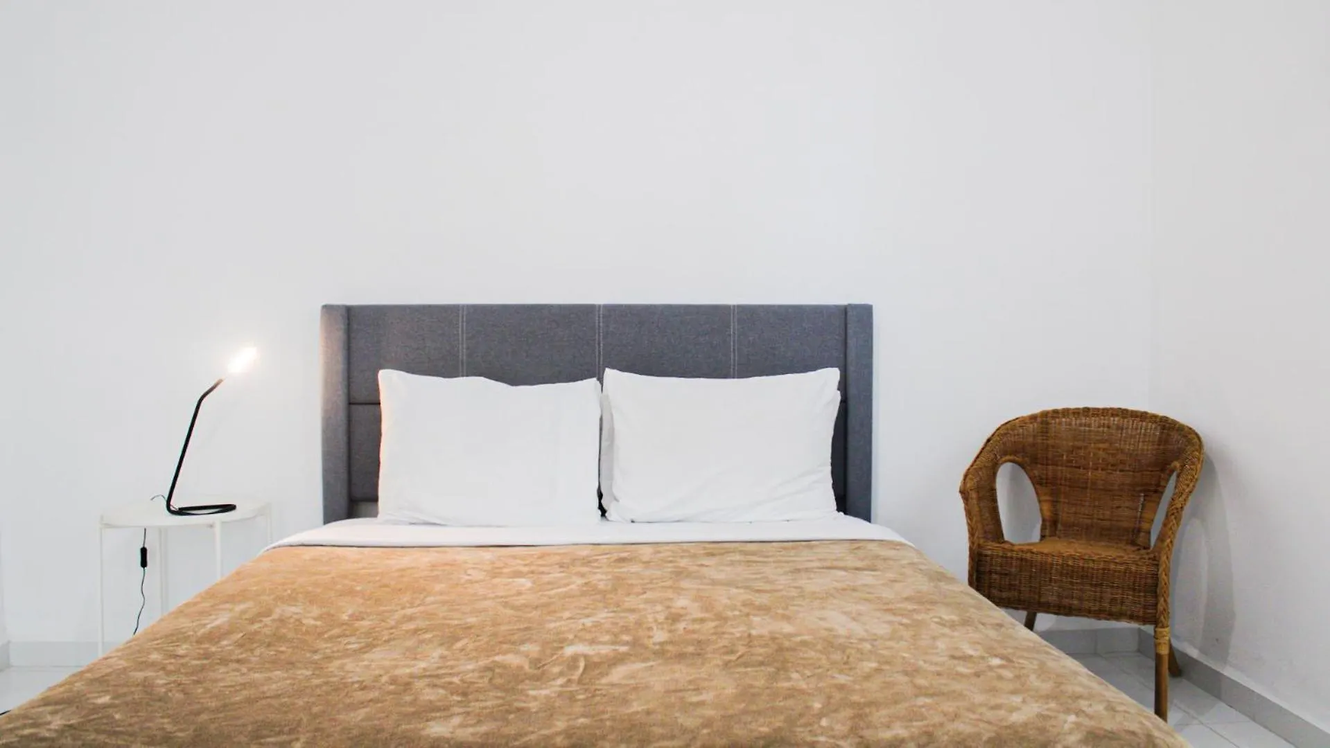 דירה Arecibo Hotel 2103